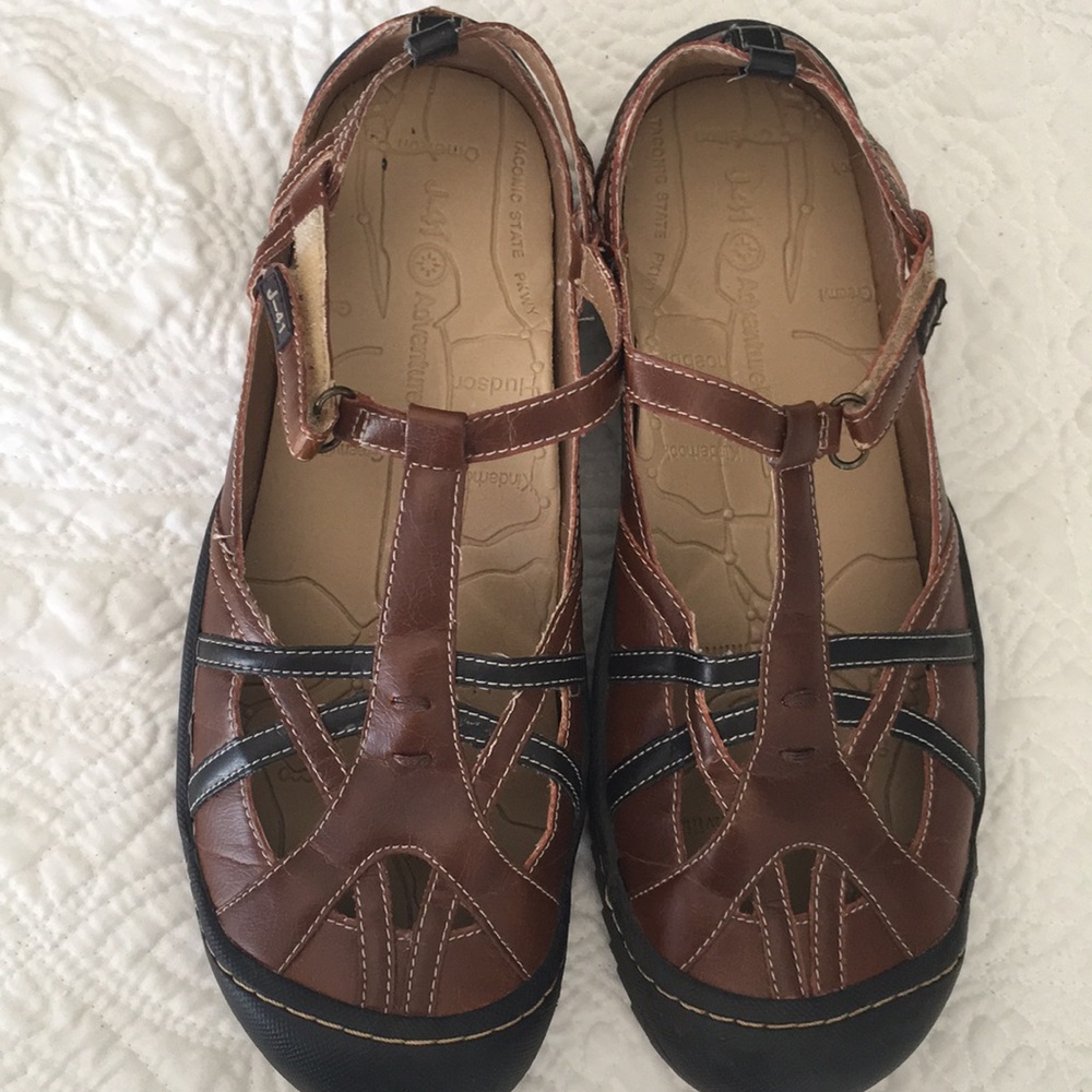 J-41 sandals in Euc size 9.5